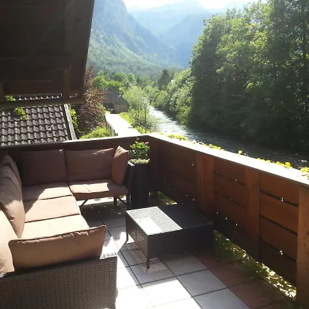 Pear Tree House Tatil Evi Hallstatt