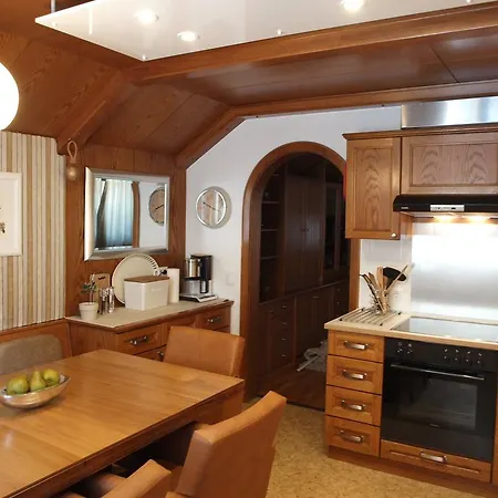 Pear Tree House Tatil Evi Hallstatt